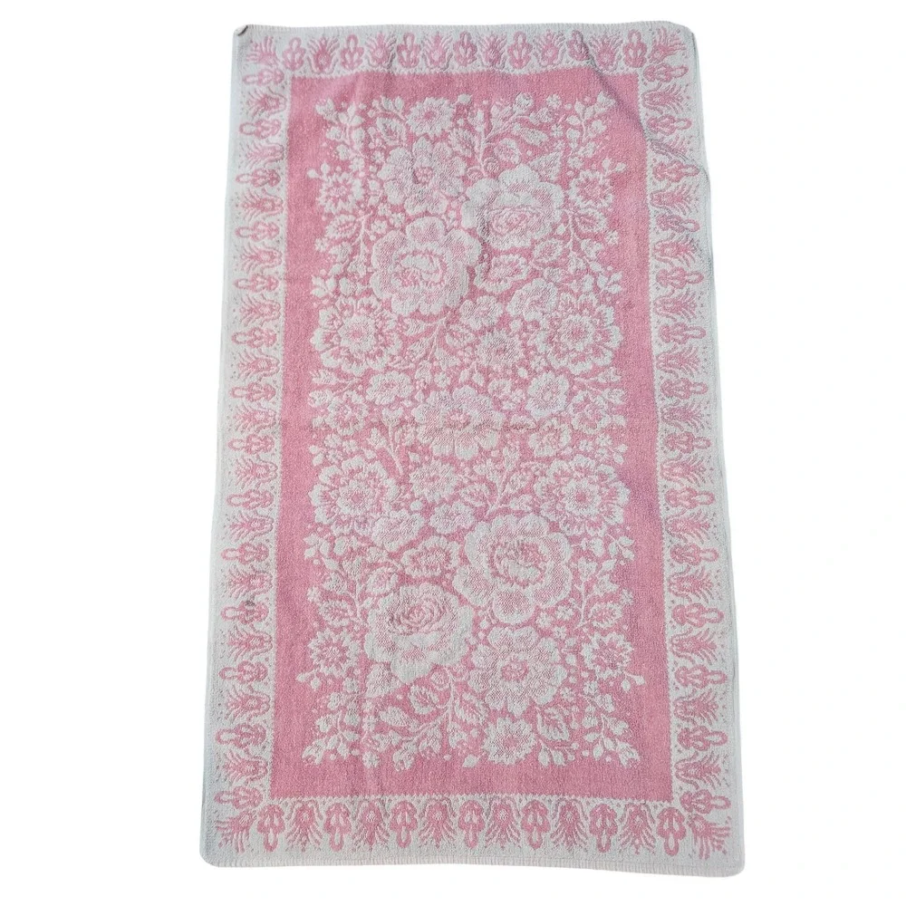 Vintage Fieldcrest Pink Floral Rose Cotton Bath Towel Made in USA 24x40 Retro